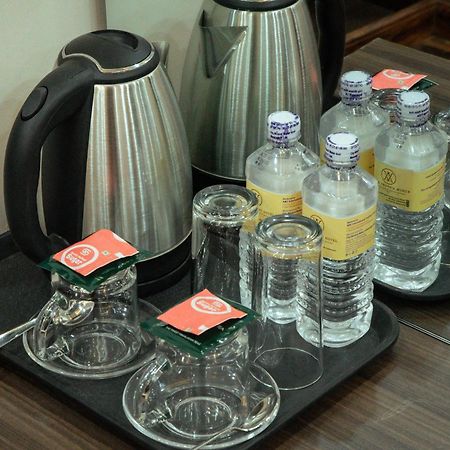 Kusum Airport Hotel Катманду Екстер'єр фото
